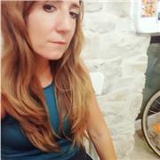 Educatrice Socio-Pedagogica impartisce lezioni di italiano. Massima professionalità